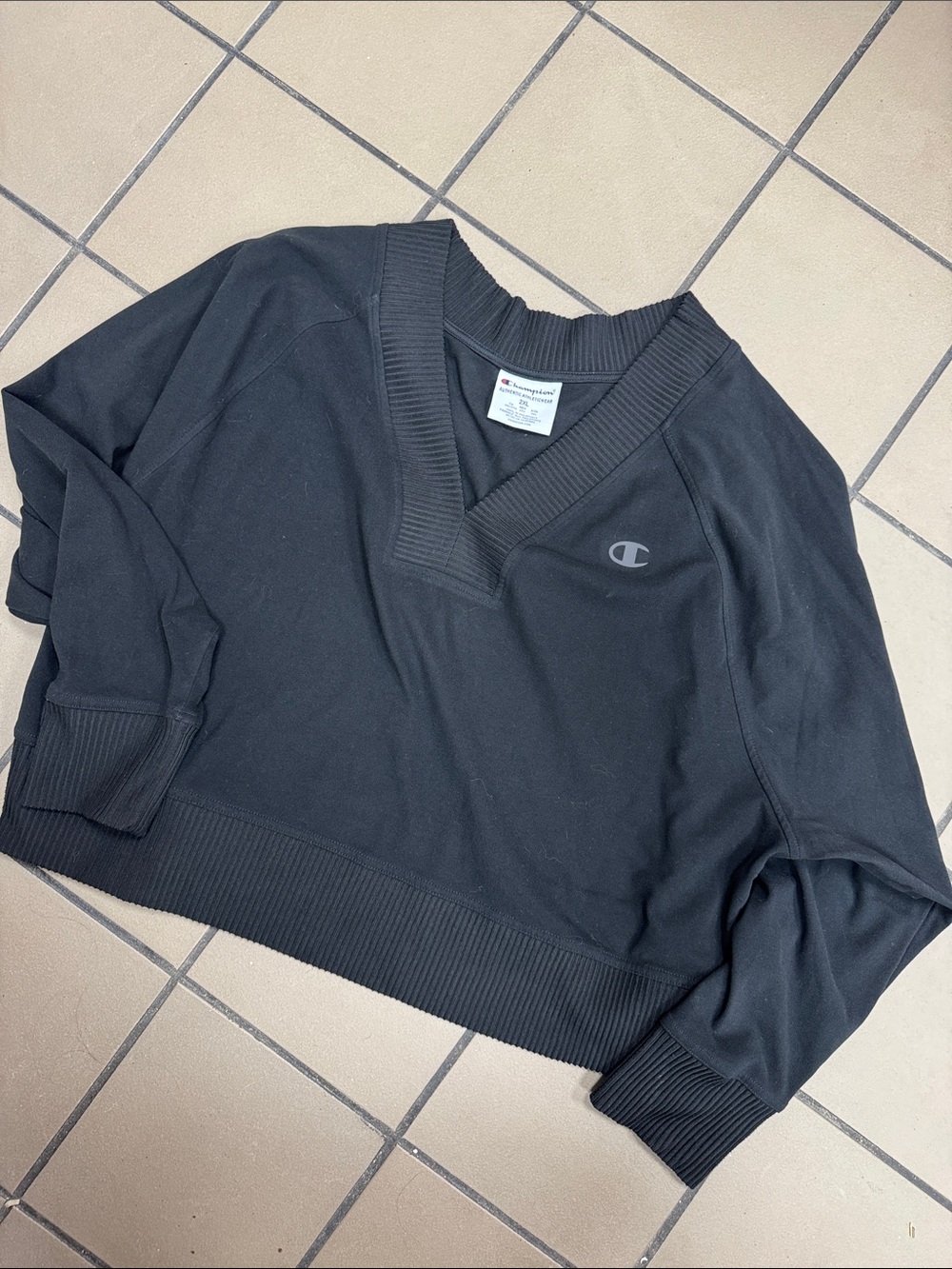 Champion Black V-Neck Cropped Pullover